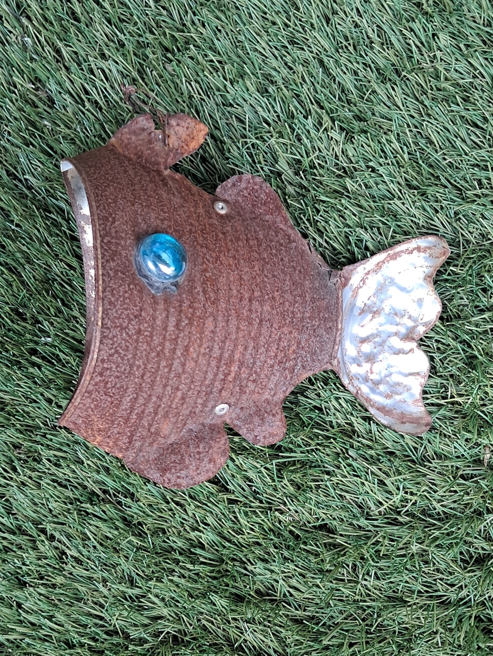 Pair Recycled Tin Can Rusted Fish Art Outdoors Indoors Decor - Picture 5 of 11